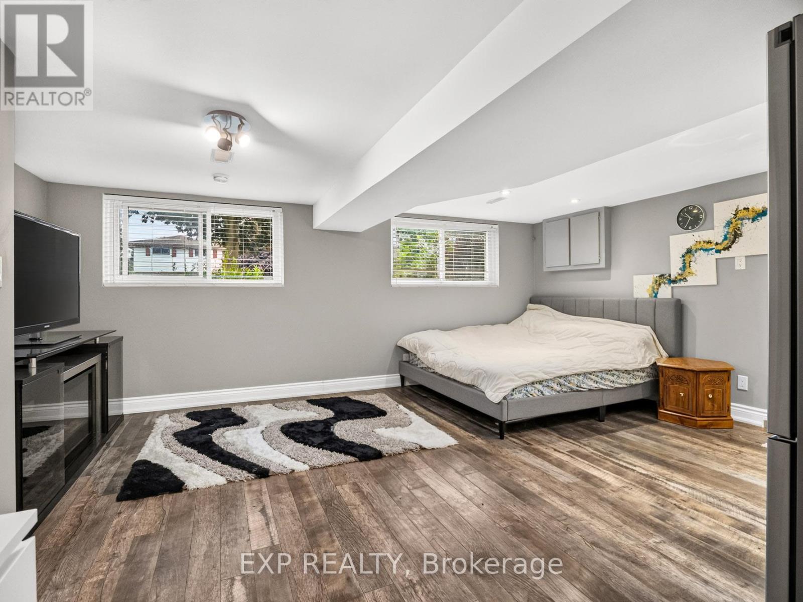 Residential Lease in Niagara Falls (Arad/Fallsview) 3