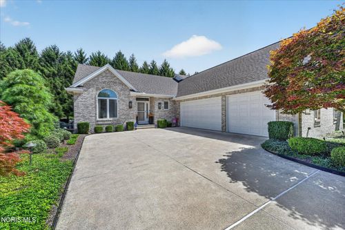 3915 Deer Valley Ln, Maumee, OH, 43537-9163 | Card Image