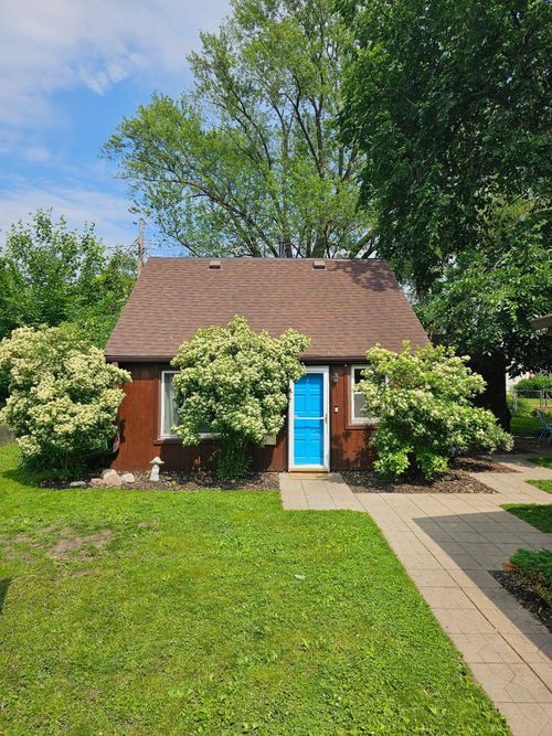 8143 Pillsbury Ave S, Bloomington, MN, 55420-1106 | Card Image