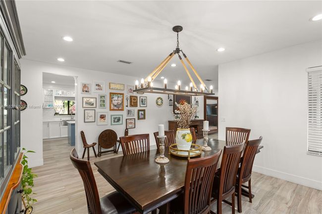13505 Sw 83 Rd Ct, House other with 4 bedrooms, 4 bathrooms and null parking in Pinecrest FL | Image 12