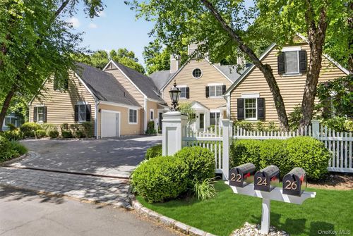 26 Wyndham Close, White Plains, NY, 10605-2111 | Card Image