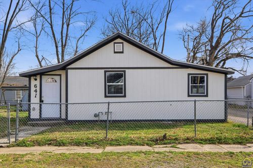 647 Ne Grattan St, Topeka, KS, 66616-1234 | Card Image