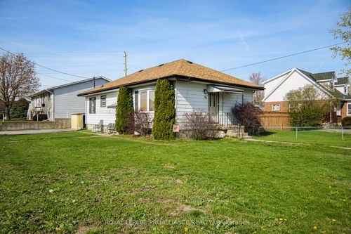 84 Heber St, Trenton, ON, K8V1N3 | Card Image