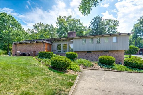 1241 Burd Ave Ne, Massillon, OH, 44646-2113 | Card Image