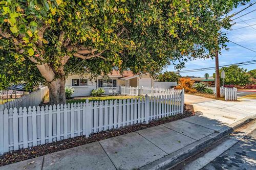 552 Emory St, Imperial Beach, CA, 91932-1556 | Card Image