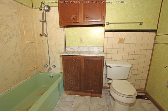 2207 W Virginia Ave, Home with 0 bedrooms, 0 bathrooms and null parking in Dunbar WV | Image 30