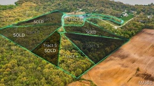 107 Weeks Ln, Litchfield, IL, 62056 | Card Image