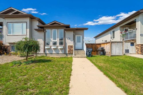 96 Northlands Cres Ne, Medicine Hat, AB, T1C2A9 | Card Image