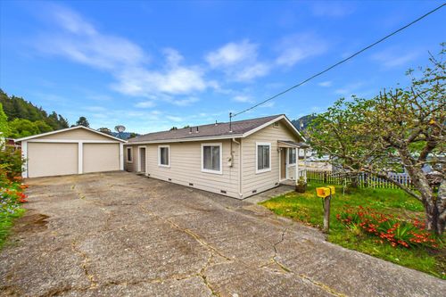 125 Elm St, Rio Dell, CA, 95562-1208 | Card Image