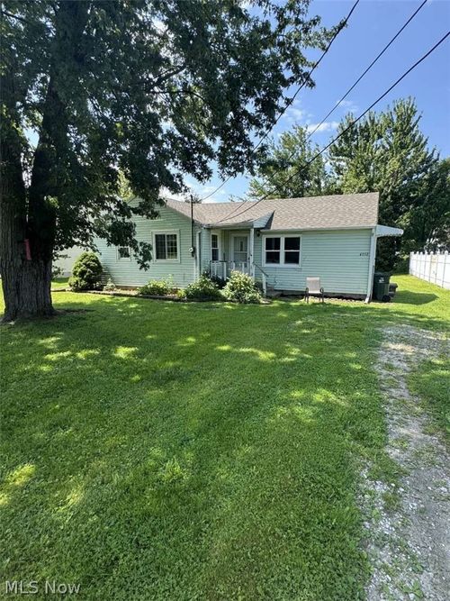 4892 Toledo Ave, Lorain, OH, 44055-3040 | Card Image