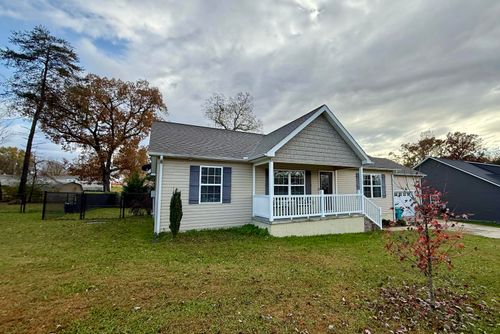 17 Patrick Dr, Crossville, TN, 38555-2981 | Card Image