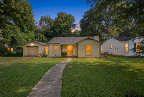 1212 E Lantrip St, Kilgore, TX, 75662-2724 | Card Image