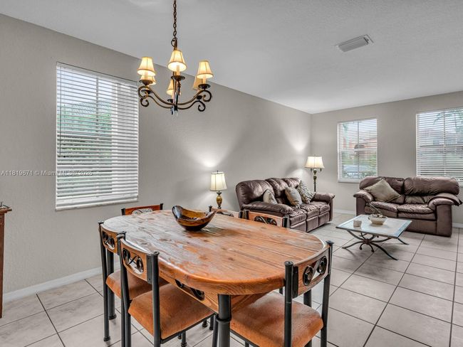 4209 Pinewood Ln, House other with 5 bedrooms, 4 bathrooms and null parking in Weston FL | Image 13