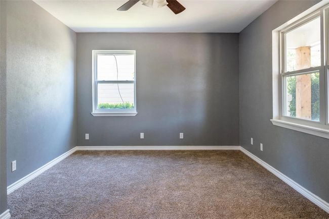 809 E Centennial St, House other with 3 bedrooms, 2 bathrooms and null parking in Sherman TX | Image 8