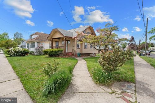 6121 Wayne Ave, PENNSAUKEN, NJ, 08110-1737 | Card Image