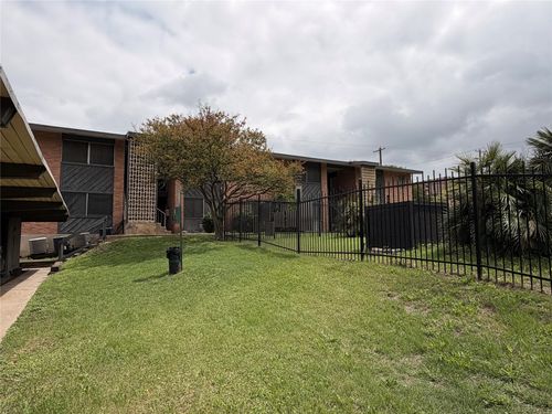 103-3304 Red River Street, Austin, TX, 78705 | Card Image