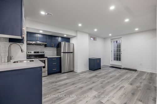 1 Huron Lane, Bradford, ON, L3Z0M8 | Card Image