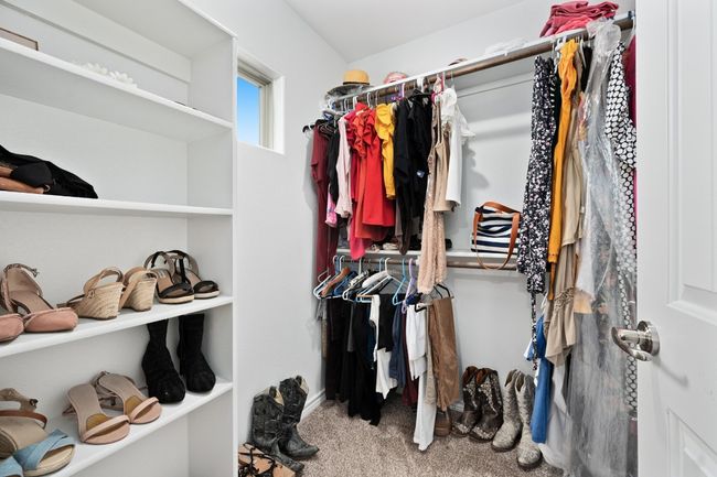 Large Walk-In Closet | Image 23