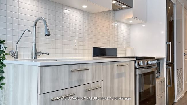 4304 - 251 Jarvis St, Condo with 1 bedrooms, 1 bathrooms and null parking in Toronto ON | Image 11