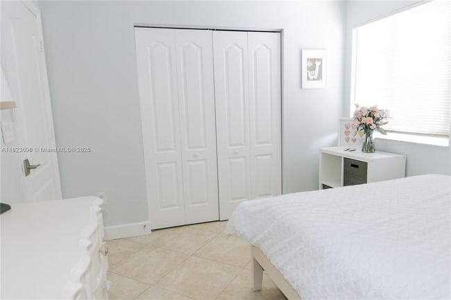 10919 Nw 67 Th Ter, House other with 4 bedrooms, 3 bathrooms and null parking in Doral FL | Image 40