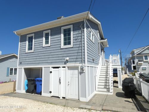 21 E Cormorant Way, Lavallette, NJ, 08735-1304 | Card Image