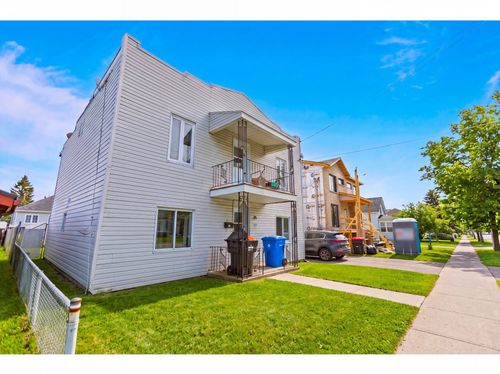 245 Rue Jacques-Cartier, Salaberry de Valleyfield, QC, J6T4S7 | Card Image