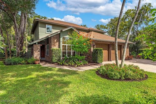 6897 Wellington Dr, NAPLES, FL, 34109-7207 | Card Image
