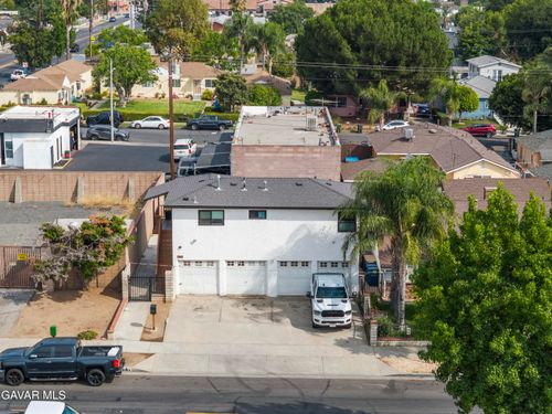 766 Harding Ave, San Fernando, CA, 91340-2019 | Card Image
