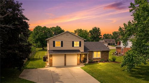 8277 Meadowlark Dr, Carlisle, OH, 45005-4214 | Card Image