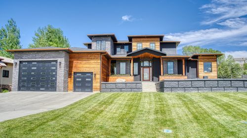 11 Beartooth Dr, Sheridan, WY, 82801-9004 | Card Image