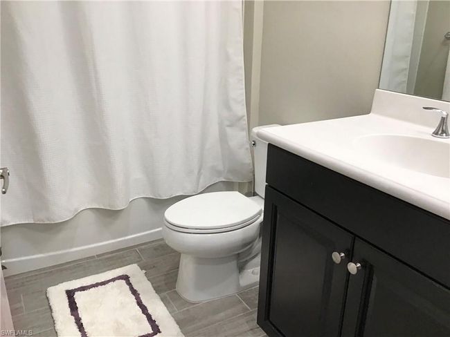 Guest bathroom | Image 17