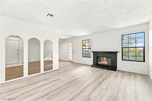 1c-5576 W Rochelle Ave, Las Vegas, NV, 89103-3410 | Card Image
