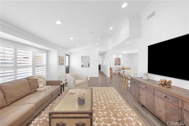3181 Druid Ln, House other with 3 bedrooms, 2 bathrooms and 2 parking in Rossmoor CA | Image 10