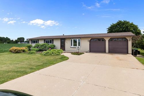 4400 County Road T, OSHKOSH, WI, 54904 | Card Image