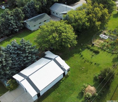 200 &amp; 202 Saskatchewan Ave, Tramping Lake, SK, S0K4H0 | Card Image