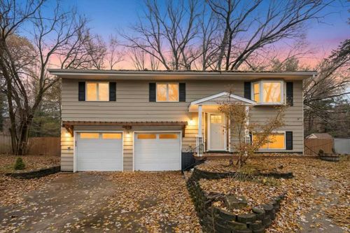 1949 Orchard Dr, Stevensville, MI, 49127-9506 | Card Image