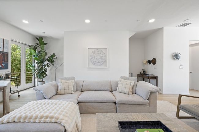 APT-24 - 3100 Menchaca Rd, Condo with 3 bedrooms, 4 bathrooms and null parking in Austin TX | Image 14
