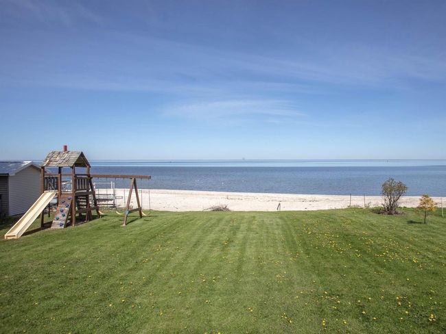 N9569 Bay Shore Lane, House other with 2 bedrooms, 1 bathrooms and null parking in RED RIVER WI | Image 4