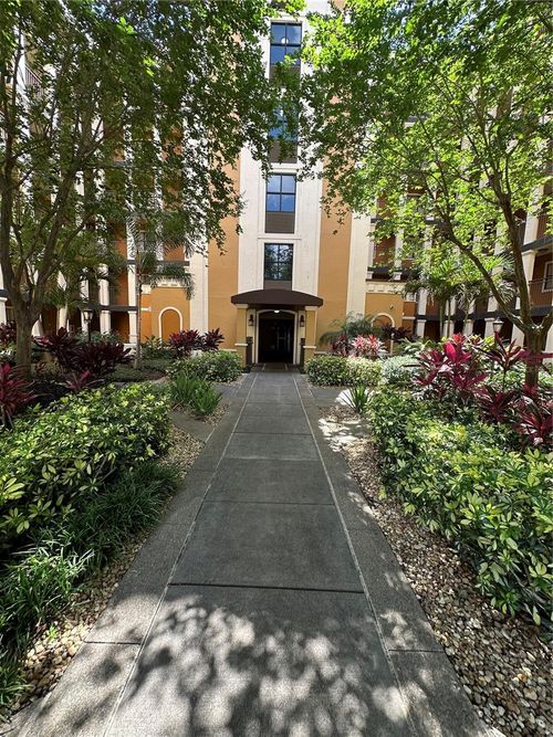 506-e-12527 Floridays Resort Dr, ORLANDO, FL, 32821 | Card Image