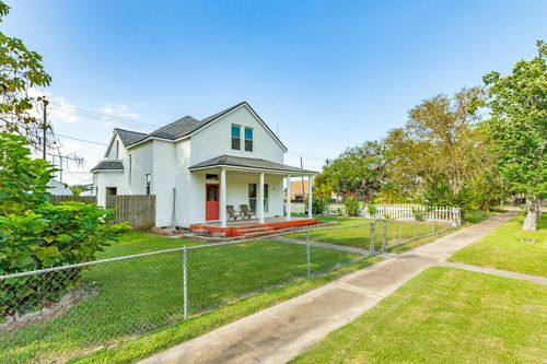 919 N Avenue A, Freeport, TX, 77541-3819 | Card Image