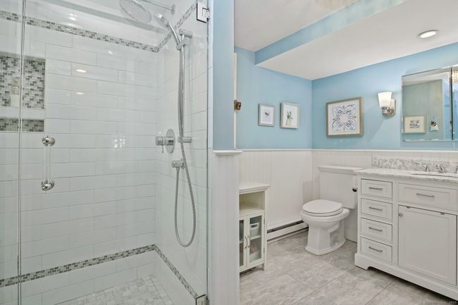 Au Pair Bathroom | Image 27