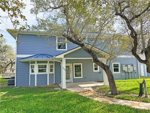 1622 12th St, Rockport, TX, 78382-7828 | Card Image