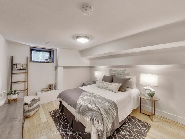 854 Royal York Rd, House other with 3 bedrooms, 3 bathrooms and 5 parking in Etobicoke ON | Image 30
