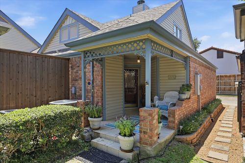 18095 Whispering Gables Ln, Dallas, TX, 75287-6664 | Card Image