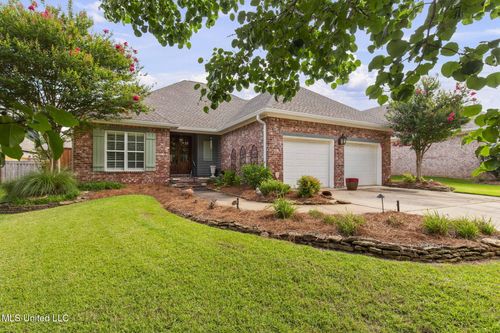 225 E Towne Dr, Brandon, MS, 39042-7311 | Card Image