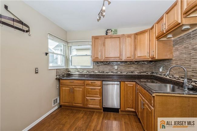 116 7 Th St, House other with 3 bedrooms, 2 bathrooms and null parking in Port Reading NJ | Image 7