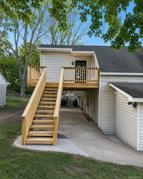 809 Tower Ave, Maybrook, NY, 12543-1325 | Card Image