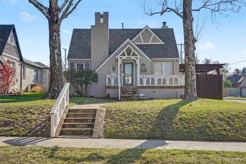 1647 College Ave, Tulsa, OK, 74104-5232 | Card Image