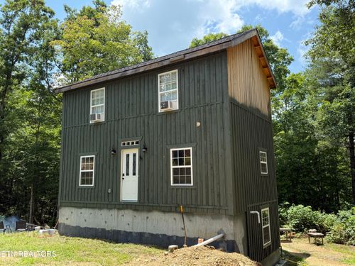456 Nydeck Rd, Robbins, TN, 37852-3835 | Card Image