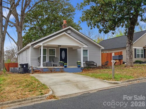 595 Gibson Dr Nw, Concord, NC, 28025-4447 | Card Image